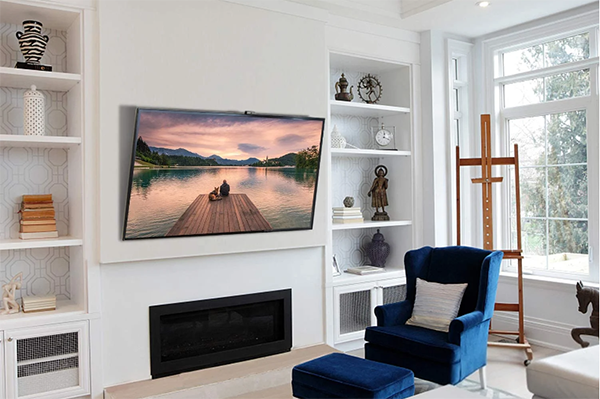 What is the difference between tilting and full motion TV wall mount?